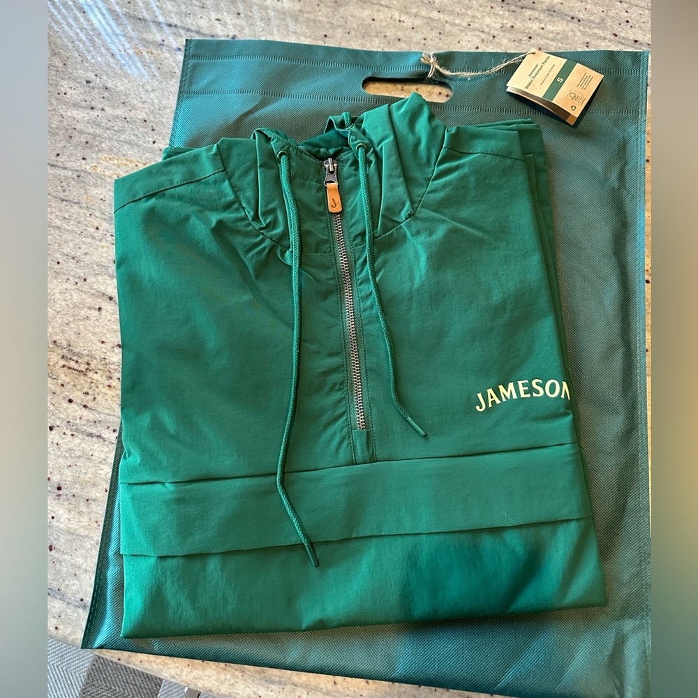 NEW WITH TAGS Jameson Green Water Resistant Parka with hood
